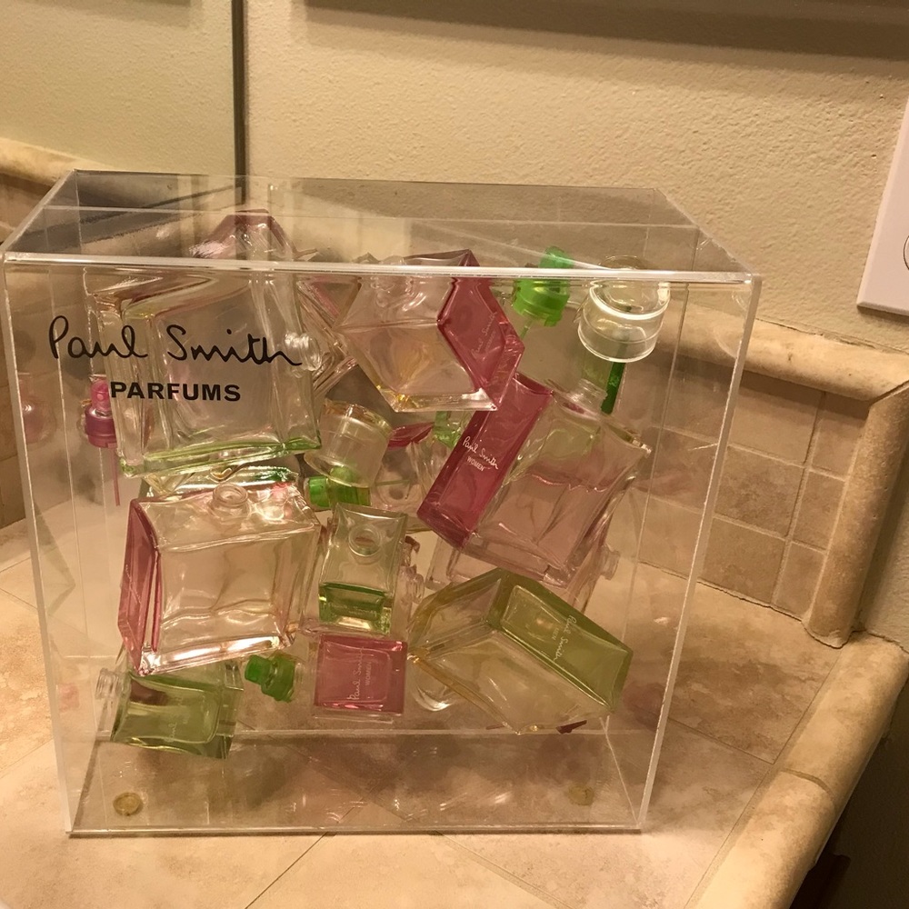 NICE   DECORATIVE PARFUM BOLLTE DISPLAY.